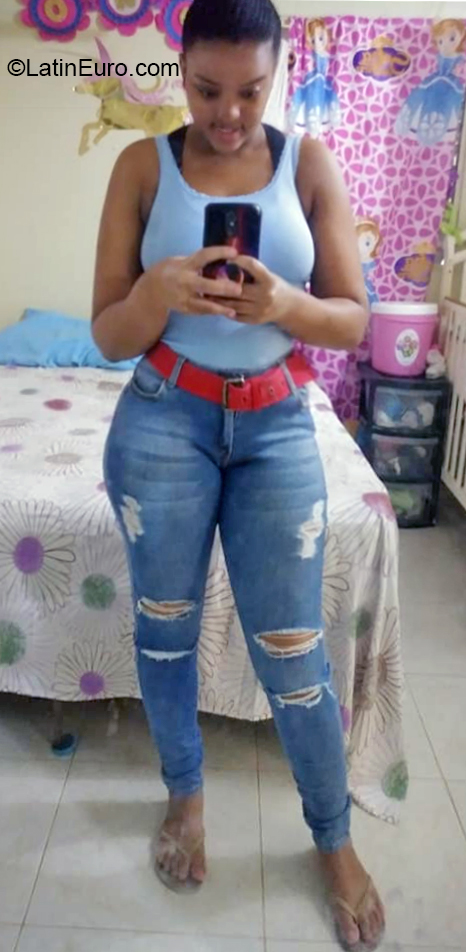 Date this funny Dominican Republic girl Lisbeth from Santiago DO36915