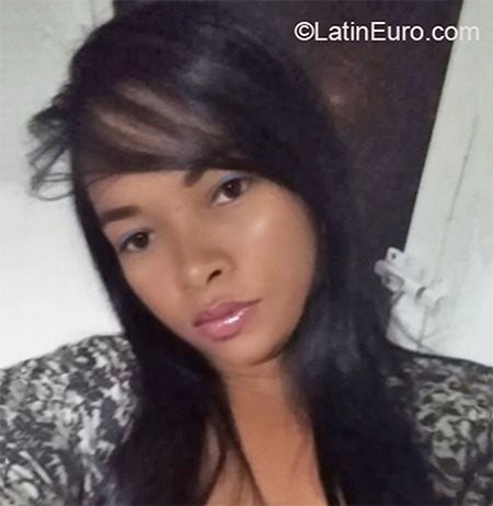 Date this delightful Colombia girl Yeliza from Cartagena CO26476