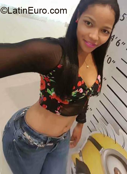 Date this sultry Dominican Republic girl Alba from Puerto Plata DO36962