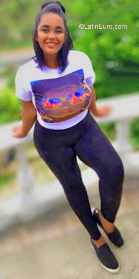 Date this passionate Dominican Republic girl Alexandra from Santiago DO36996