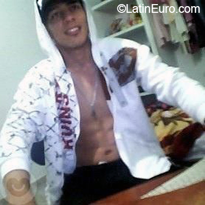 Date this sultry Venezuela man Jose Alejandro from Caracas VE2899