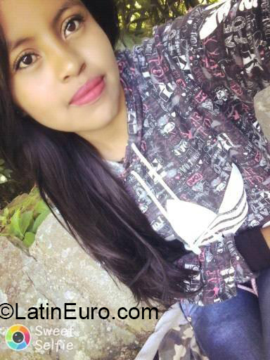 Date this happy Colombia girl Marcela from Belalcazar CO26526