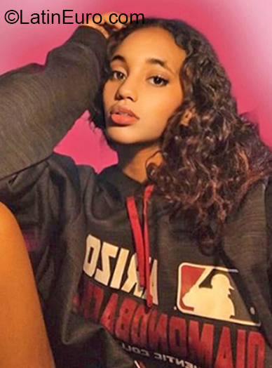 Date this charming Dominican Republic girl Karla from La Romana DO37060