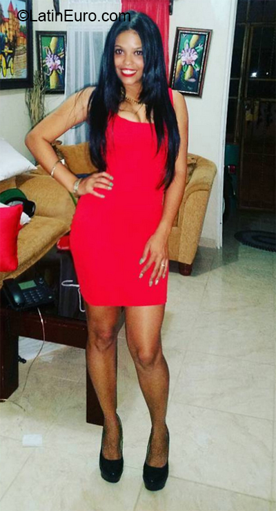 Date this cute Dominican Republic girl Yarerzet from Santiago DO37224