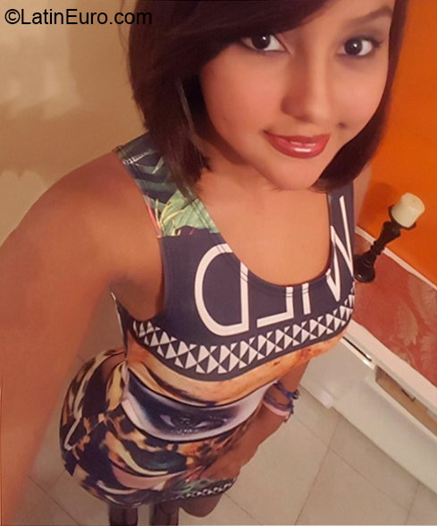 Date this good-looking Dominican Republic girl Channy from Santo Domingo DO37252