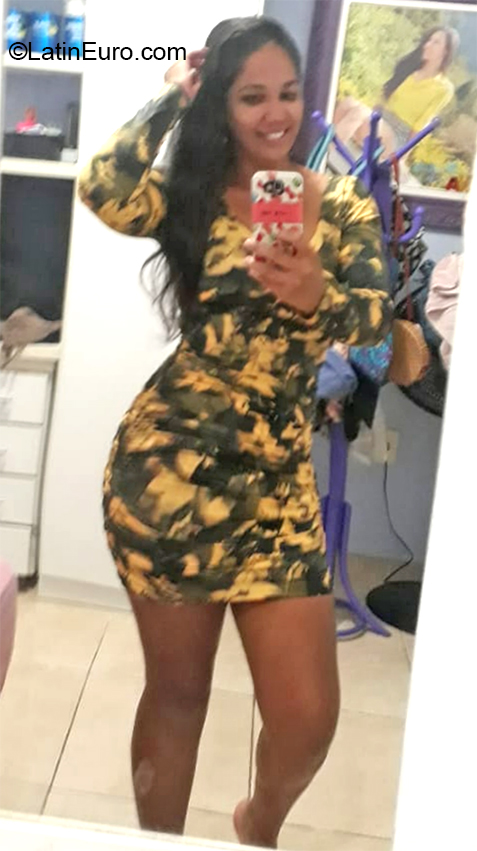 Date this stunning Brazil girl Fernanda from Rio de Janeiro BR11034