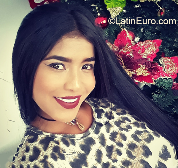 Date this beautiful Colombia girl Liset from Cali CO26816