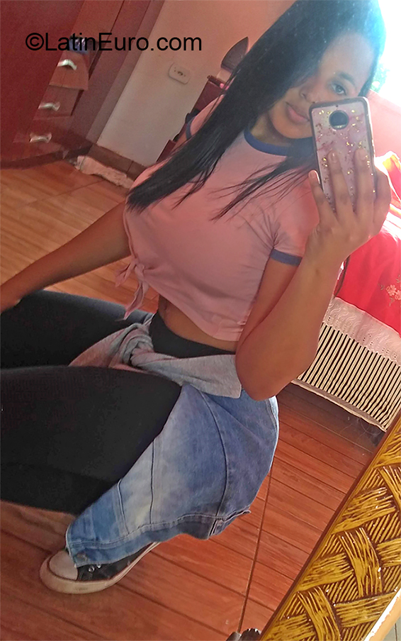 Date this beautiful Brazil girl Samara from Sao Paulo BR11056