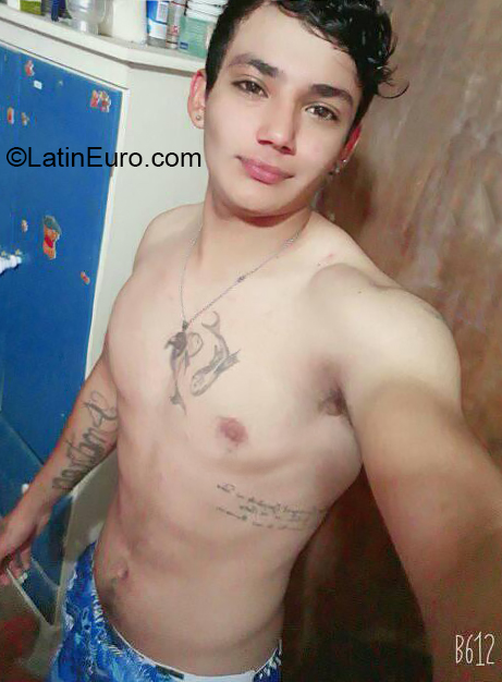 Date this good-looking Argentina man Ric from Bariloche AR341