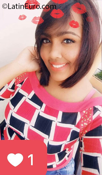 Date this passionate Dominican Republic girl Gloria from Santiago DO37501