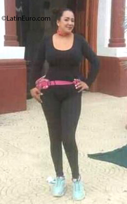 Date this lovely Colombia girl Elena palacio from Medellin CO26904