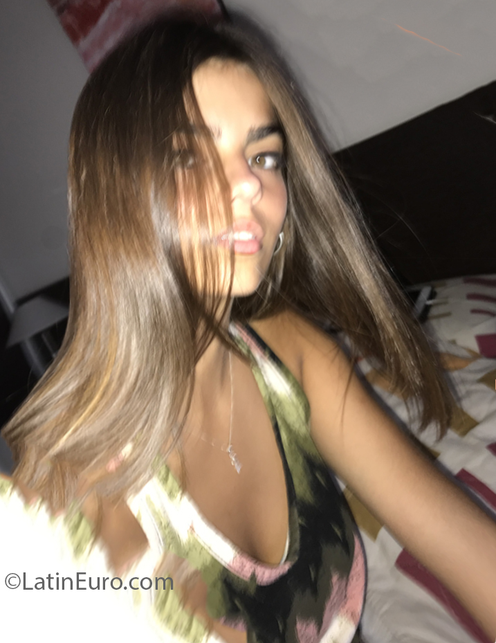 Date this fun Argentina girl Eleonor from Cordoba AR353