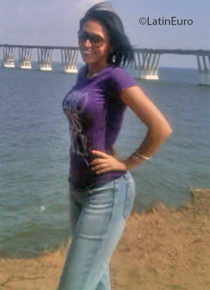 Date this attractive Venezuela girl Mary from Maracaibo VE3101