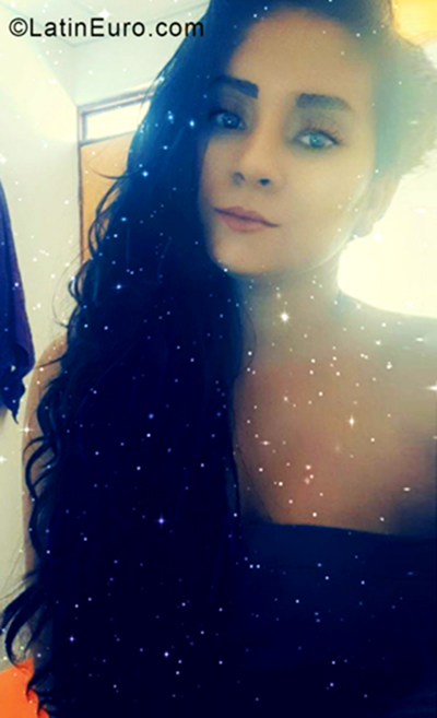 Date this hard body Colombia girl Maira from Neiva CO27121