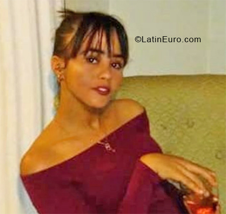 Date this pretty Dominican Republic girl Esmerlin02 from Santiago US20738