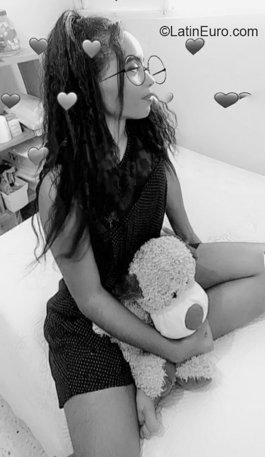 Date this beautiful Dominican Republic girl Arideny from Azua DO38027