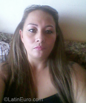 Date this passionate Colombia girl Monica from Sevilla CO27248