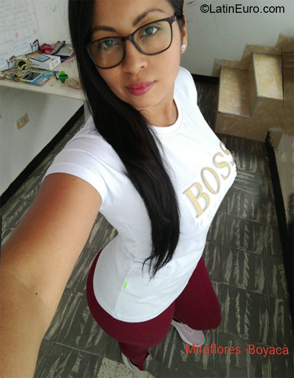 Date this cute Colombia girl Sandra from Miraflores CO27258