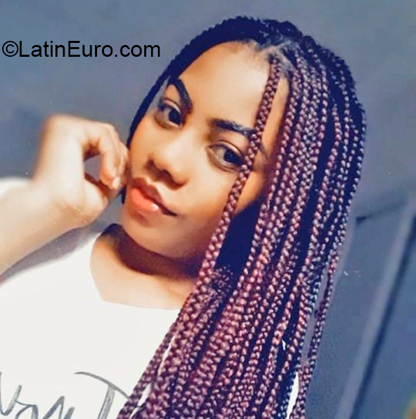 Date this hard body Colombia girl Darlin from Buenaventura CO27280