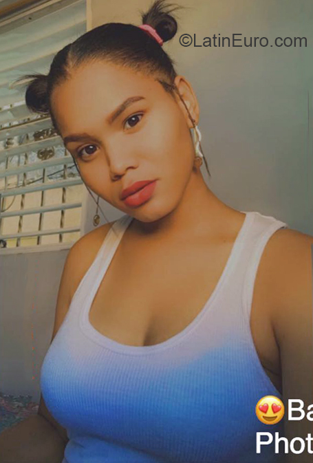 Date this gorgeous Dominican Republic girl Anastacia from Santo Domingo DO38167
