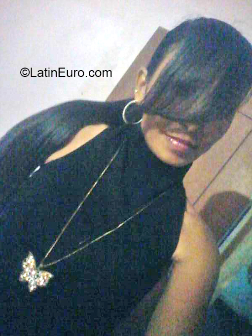 Date this hot Venezuela girl Paola from Maracaibo VE3223