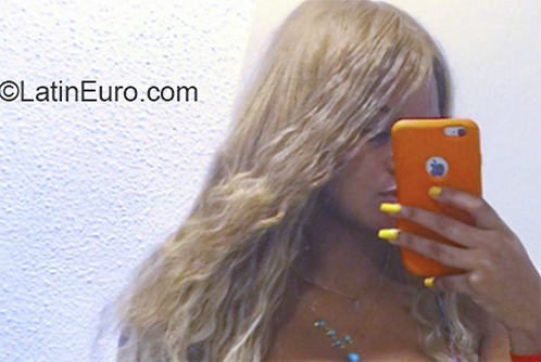 Date this georgeous Dominican Republic girl Estefeny from Santo Domingo DO38263