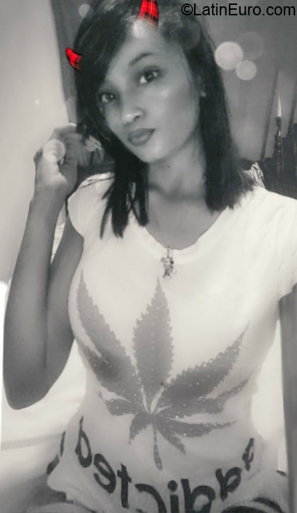 Date this fun Dominican Republic girl Eli from Santo Domingo DO38286