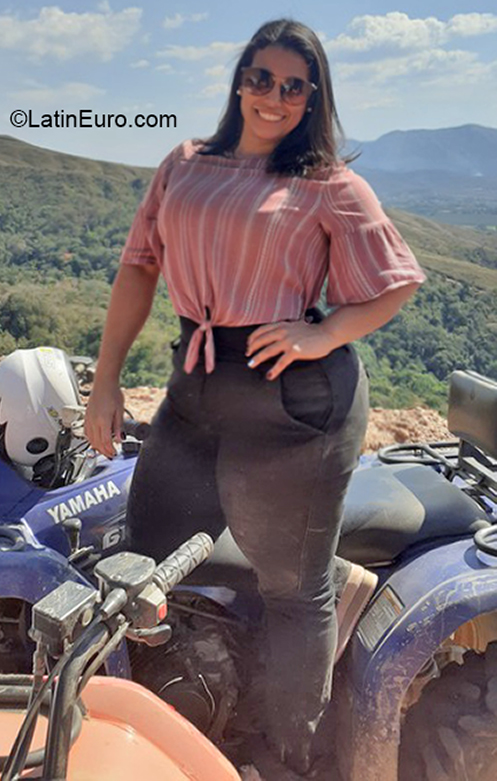 Date this foxy Venezuela girl Sofi from Valencia VE3344