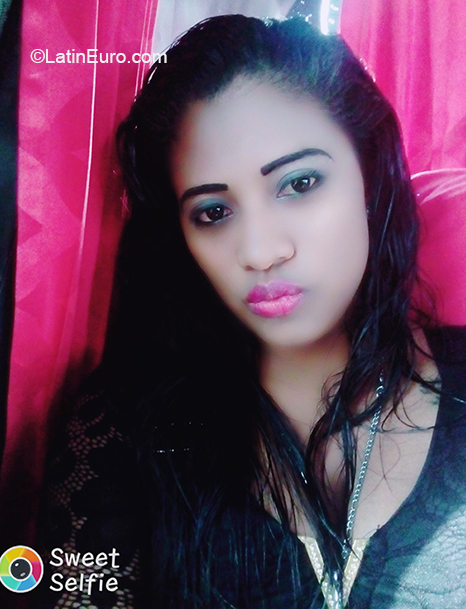 Date this stunning Ecuador girl Katherine from Guayaquil EC526