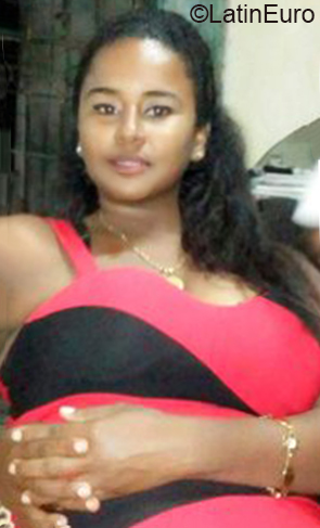 Date this gorgeous Cuba girl Alexandra from Havana CU693