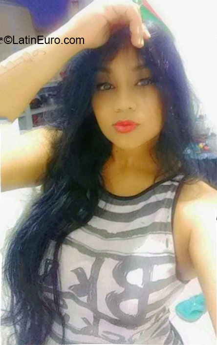 Date this stunning Colombia girl Yuleinis from Cali CO27875