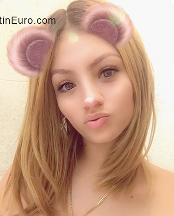 Date this attractive Dominican Republic girl Jatnia from Santo Domingo DO38508