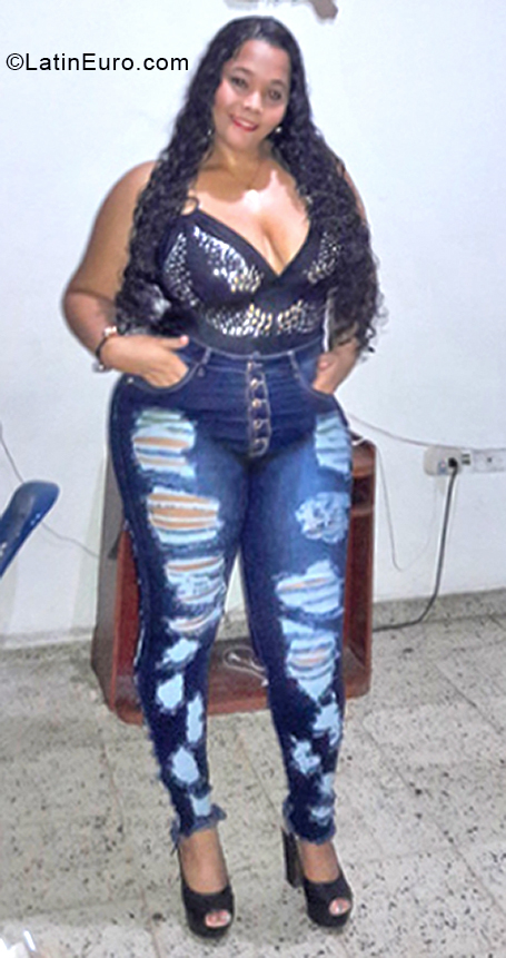 Date this attractive Colombia girl Keyla from Cali CO28109