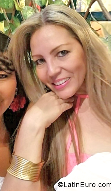 Date this voluptuous Colombia girl Olga from Neiva CO28164