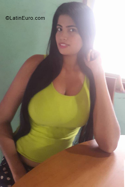 Date this charming Venezuela girl Vanessa from Ciudad Guayana VE3375