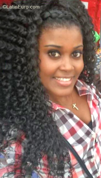 Date this passionate Dominican Republic girl Yessica Ramrez from Santo Domingo DO38551