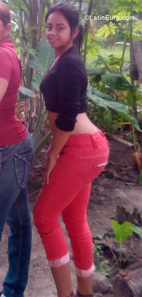 Date this young Venezuela girl Jennifer from Ciudad Bolivar VE3409