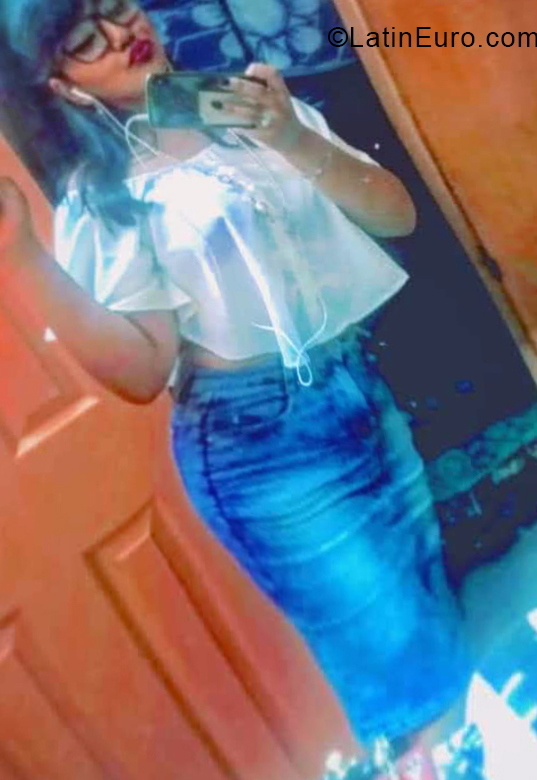 Date this voluptuous Mexico girl Gema Hernndez C from Mexico City MX2033