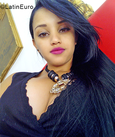 Date this hot Dominican Republic girl Alana from Santo Domingo DO38641