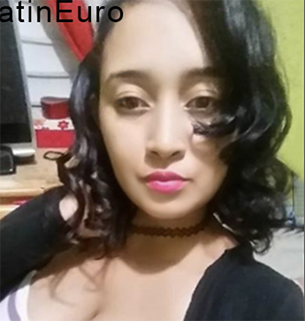 Date this sensual Dominican Republic girl Denis from Santo Domingo DO38647