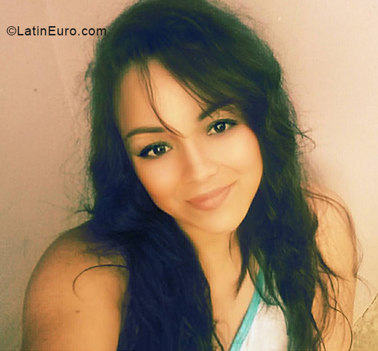 Date this lovely Costa Rica girl Kromez from San Carlos CR413