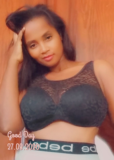 Date this voluptuous Dominican Republic girl Claudia Anyelina from Santiago DO38705