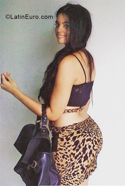 Date this foxy Colombia girl Maria from Neiva CO28553