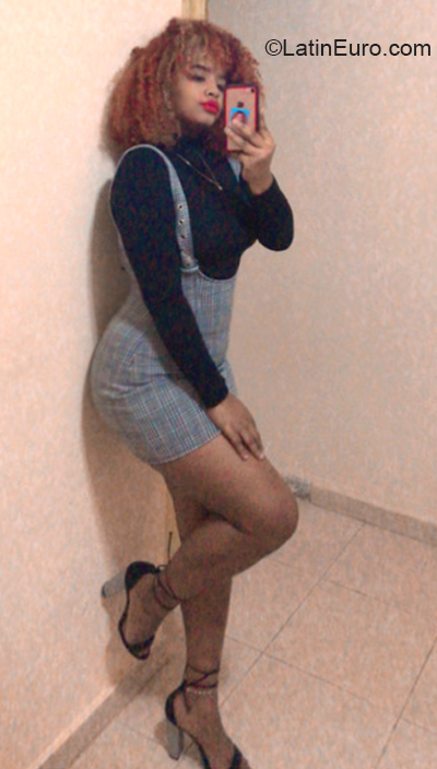 Date this passionate Dominican Republic girl Ankelys from Santo Domingo DO38773