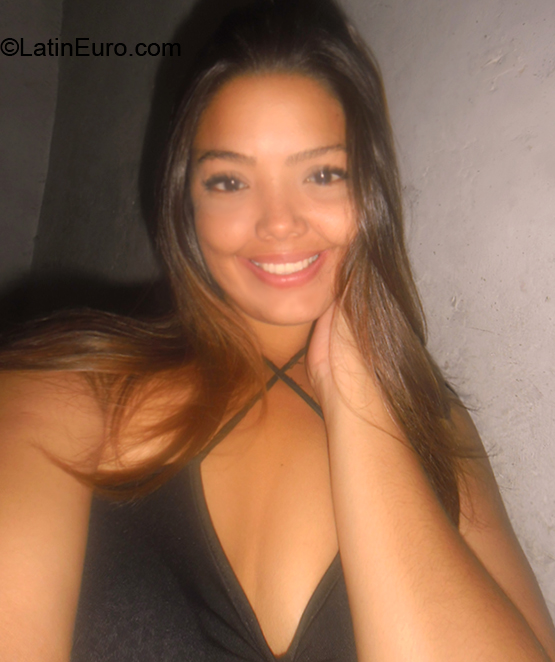 Date this beautiful Venezuela girl Naty from Caracas VE3496