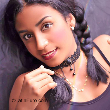 Date this athletic Colombia girl Daniela from Cali CO28640