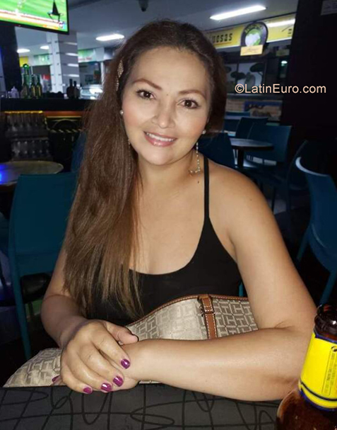 Date this cute United States girl Yamile from Miami CO29539