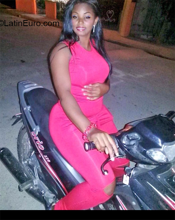 Date this good-looking Dominican Republic girl Yudi from Repeublica Dominicana DO39044