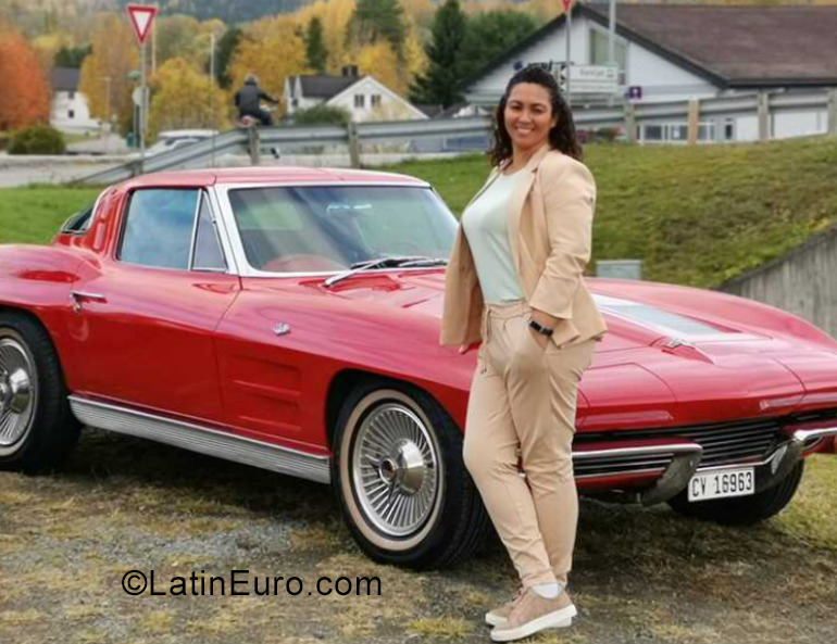 Date this foxy Norway girl Edlene from Meråker BR11298