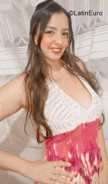 Date this charming Venezuela girl Yolanda from Caracas VE3682